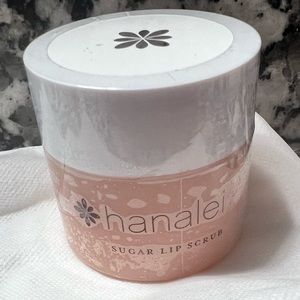 Hanalei Hawaiian lip scrub